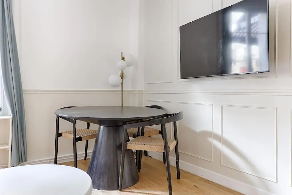 Mykeypers - Design & Cosy Flat 2br Center - Moulin Rouge *